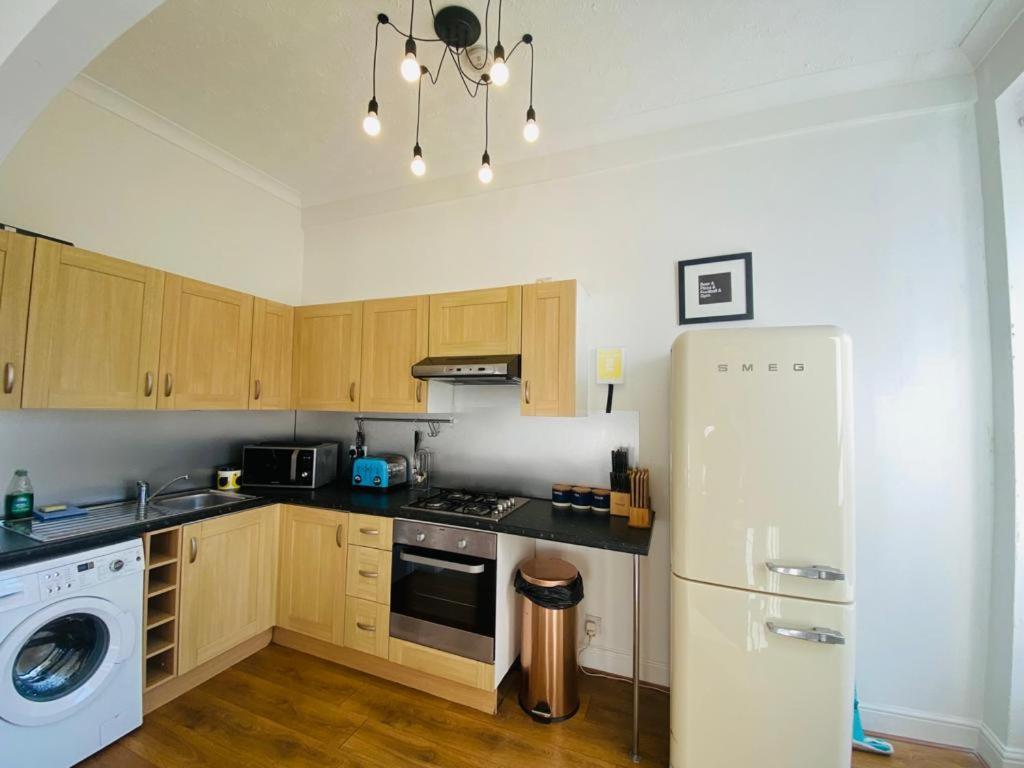 הייסטינגס Unique Sea View Apartment מראה חיצוני תמונה